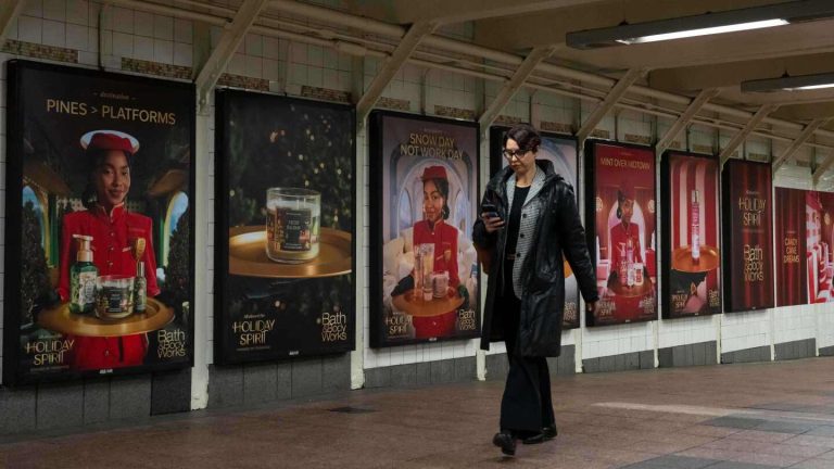 New ad pumps fragrance into Grand Central subway platform