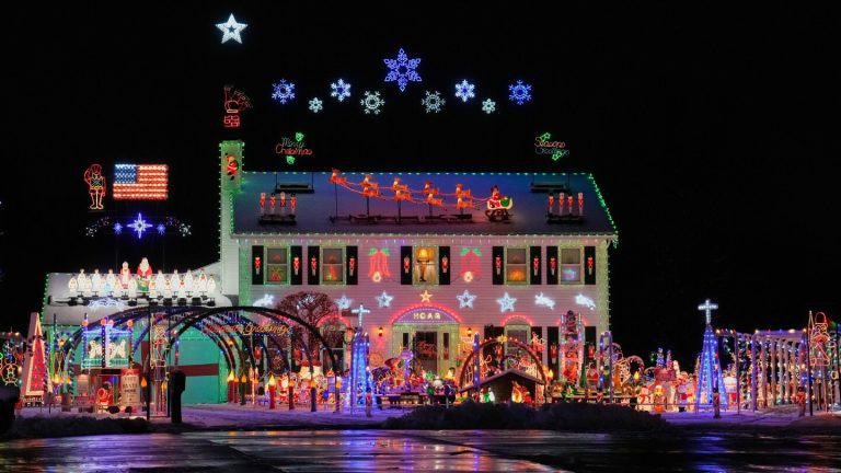 One Tech Tip: Unplugging from digital devices at holiday gatherings